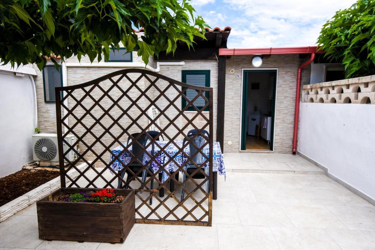 B&B Macchia Mediterranea San Pietro in Bevagna Ngoại thất bức ảnh